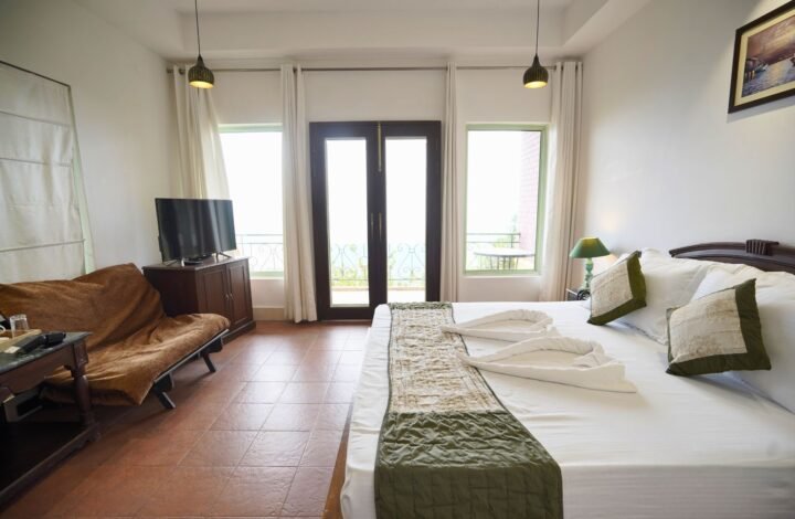 Dormitory group accommodation at resort Nahan