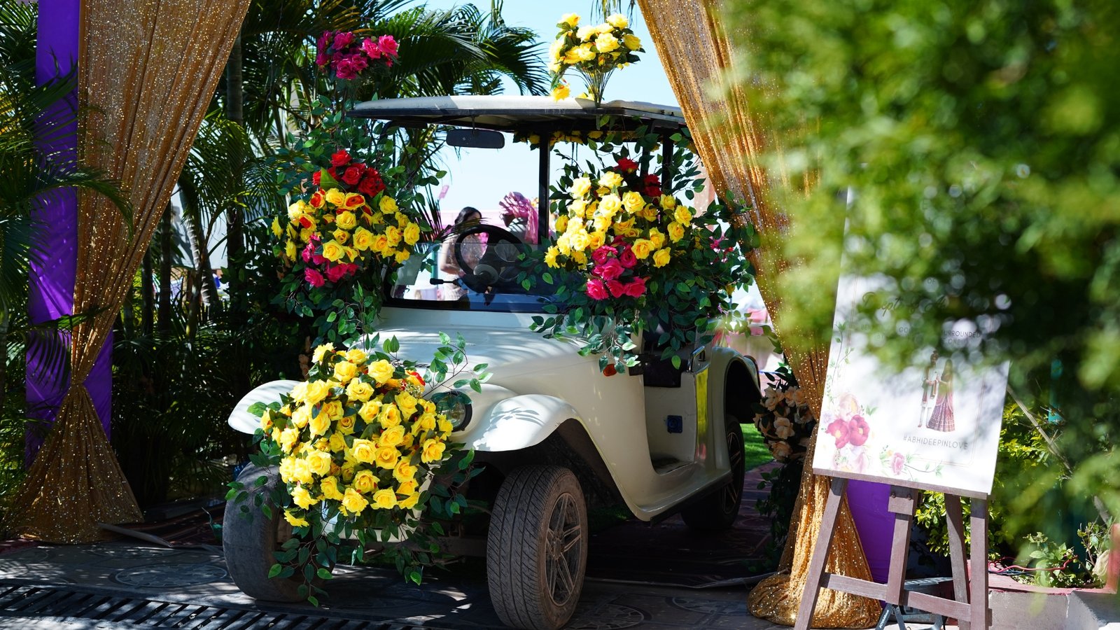 Floral wedding table decor at The Sirmour Retreat Nahan